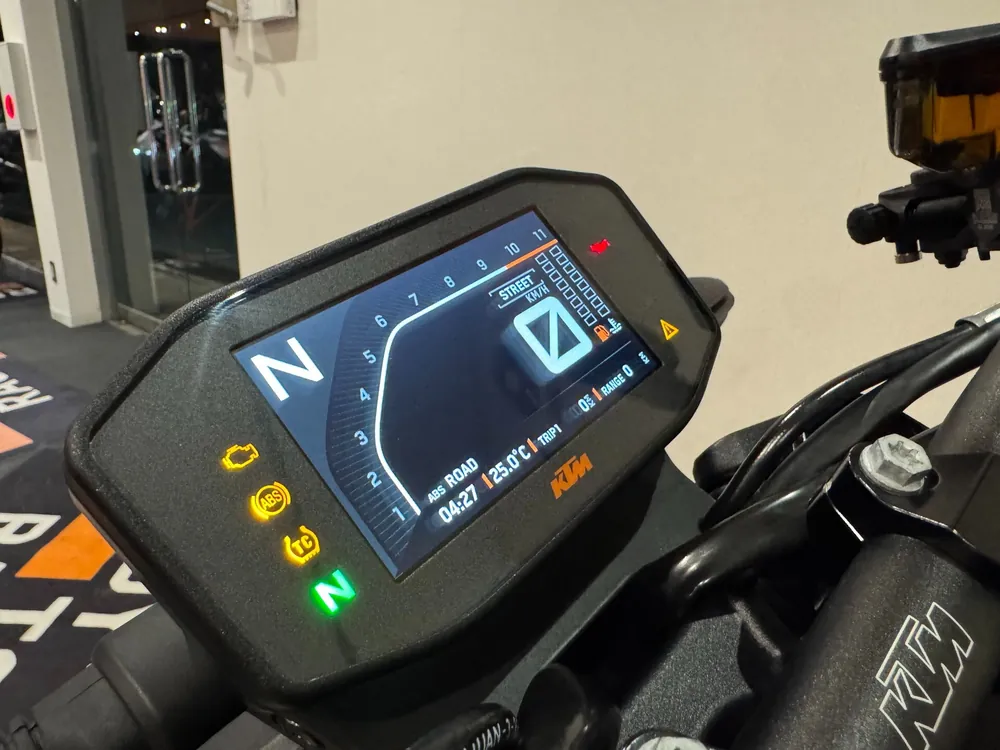 KTM 890Duke, чёрный, оранжевый, фото 7