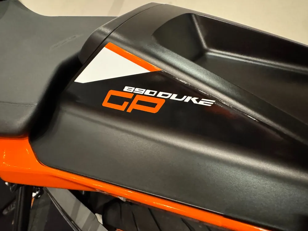 KTM 890Duke, чёрный, оранжевый, фото 8
