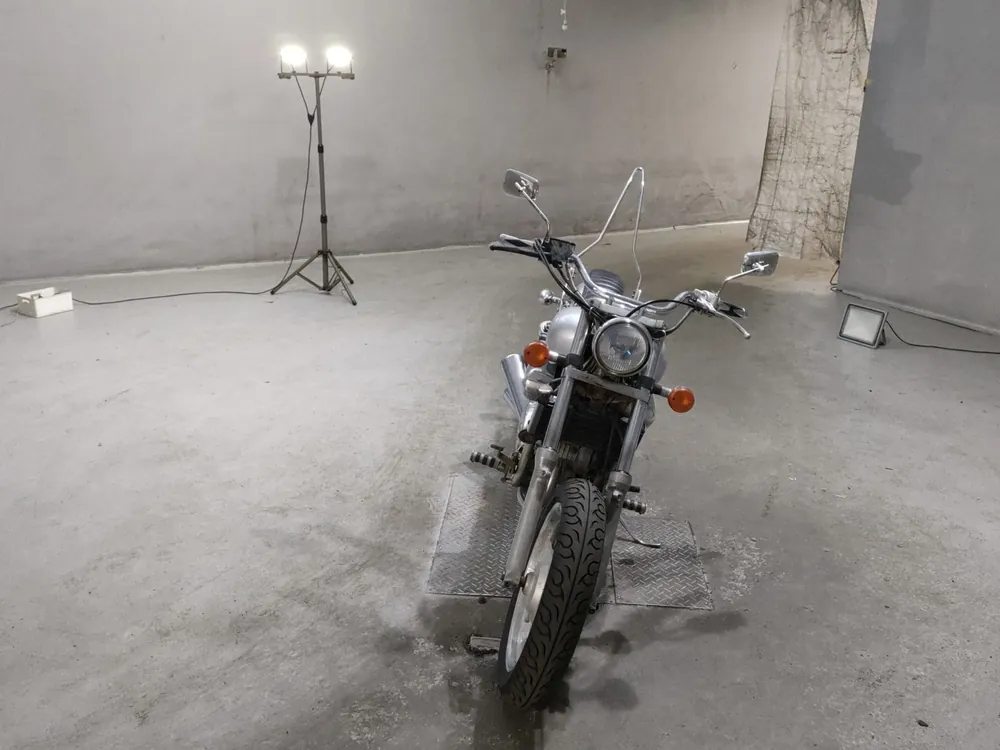 Honda V-Twin Magna 250, золотистый, фото 3