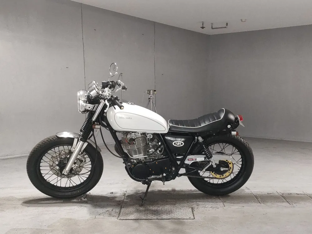 Yamaha SR400 2009, белый, фото 2