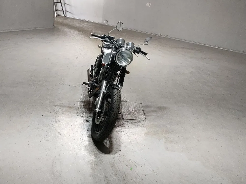 Yamaha SR400 2009, белый, фото 3