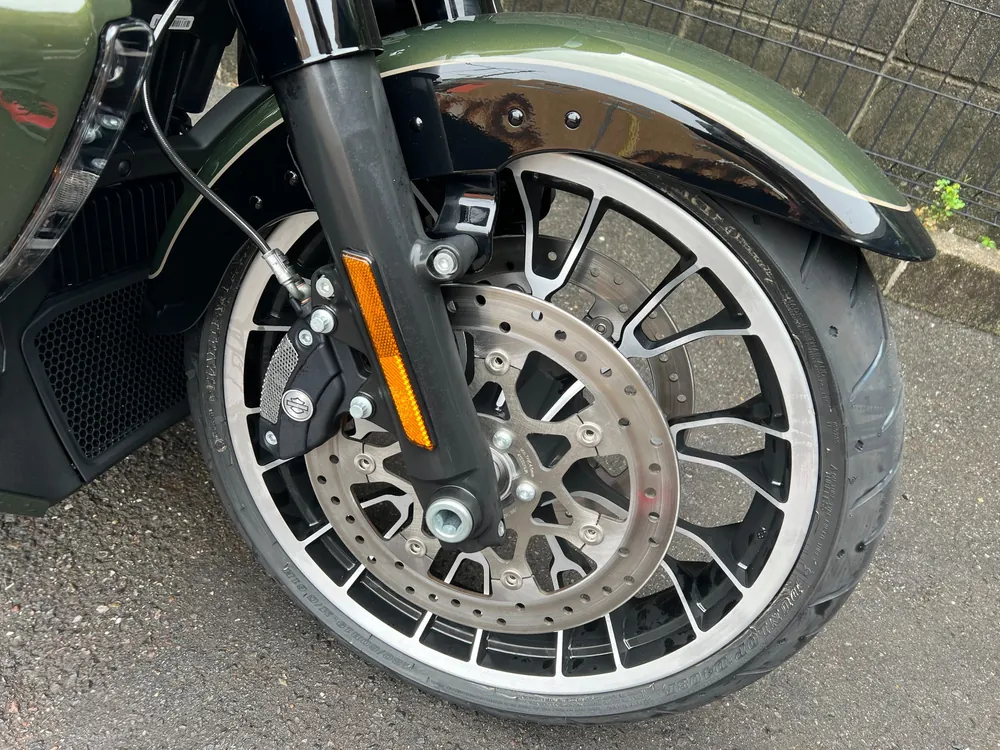 Harley-Davidson FLHXL 2026, green / black, фото 11