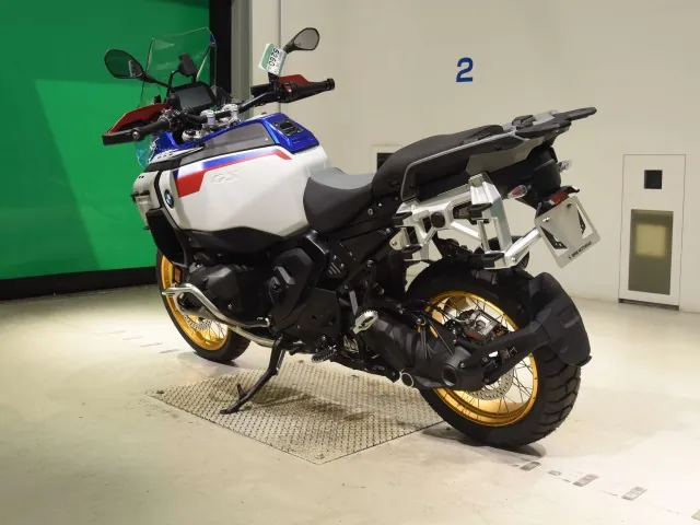 BMW R1300Gs Adv Asa 2026, white | blue, фото 6