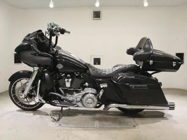 Harley-Davidson FLTRXS1870 2022, чёрный, фото 2