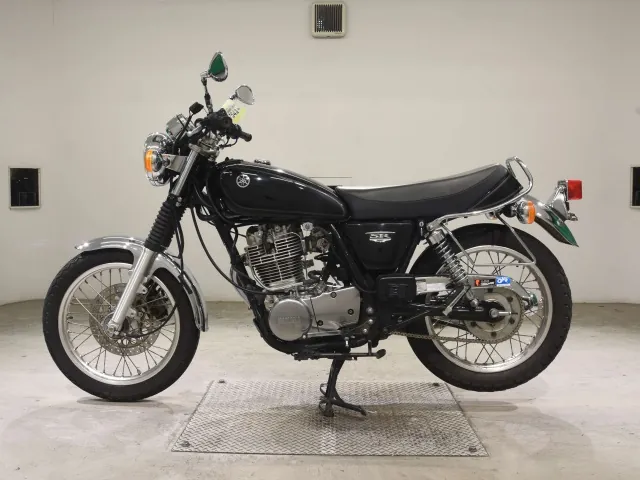 Yamaha SR400 2014, чёрный, фото 2