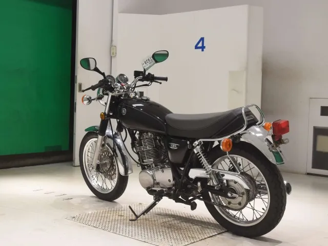 Yamaha SR400 2015, чёрный, фото 6