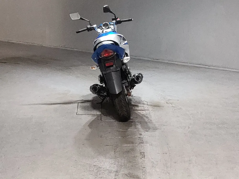 Suzuki GSR250S, белый, синий, фото 4