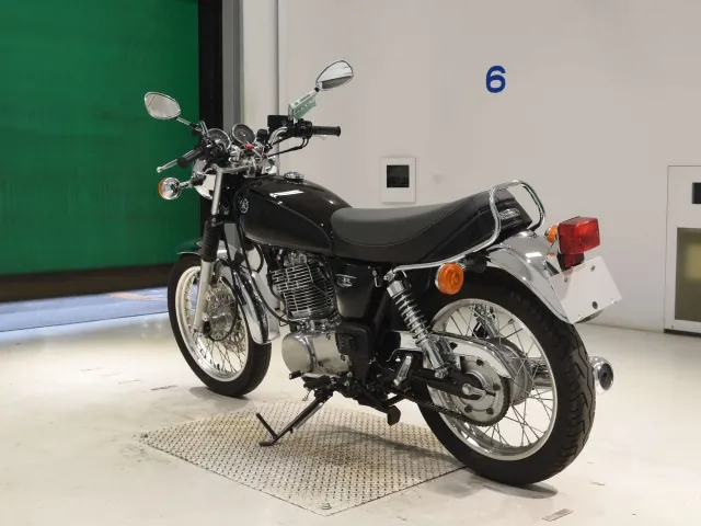 Yamaha SR400 2017, чёрный, фото 6