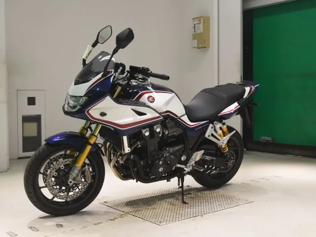 Honda CB1300 2023, white | red | blue, фото 4