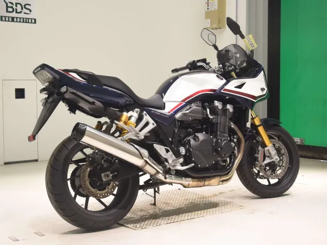 Honda CB1300 2023, white | red | blue, фото 5