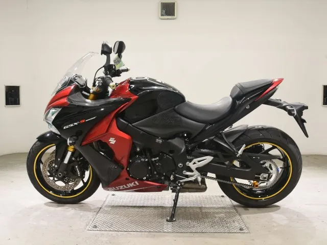 Suzuki GSX-S1000F 2016, red | black, фото 2