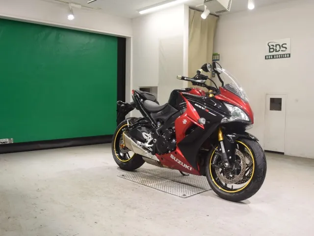 Suzuki GSX-S1000F 2016, red | black, фото 3