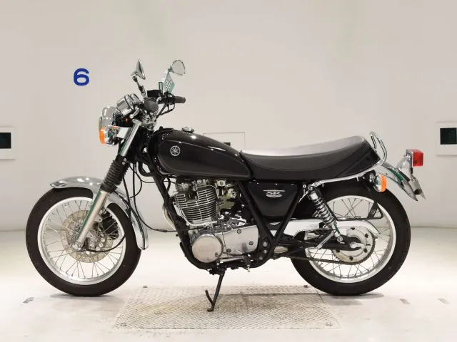 Yamaha SR400 2017, чёрный, фото 2