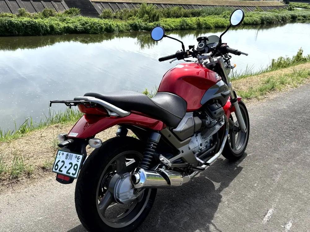 Moto Guzzi Breva 750 2004, фото 3