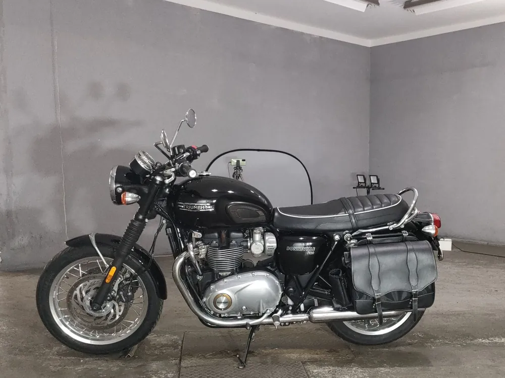 Triumph T120 Bonneville 2022, чёрный, фото 2