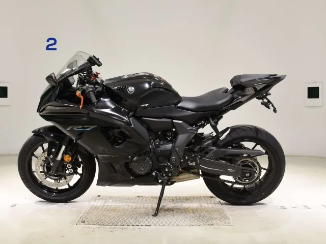 Yamaha YZF-R7 2024, чёрный, фото 2