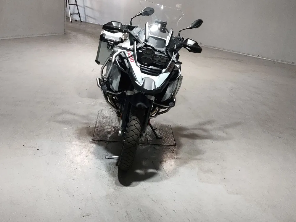 BMW R1250Gs Adventure 2021, серебристый, фото 3