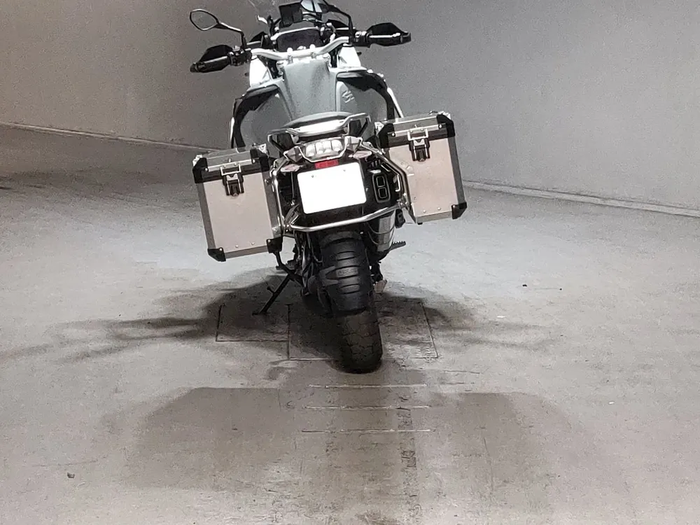 BMW R1250Gs Adventure 2021, серебристый, фото 4