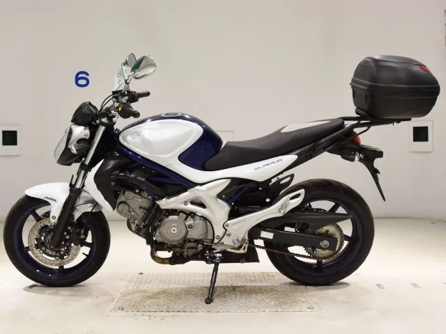 Suzuki Gladius 400 ABS 2010, white | blue, фото 2