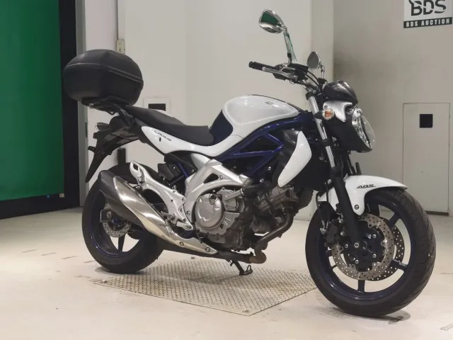 Suzuki Gladius 400 ABS 2010, white | blue, фото 3