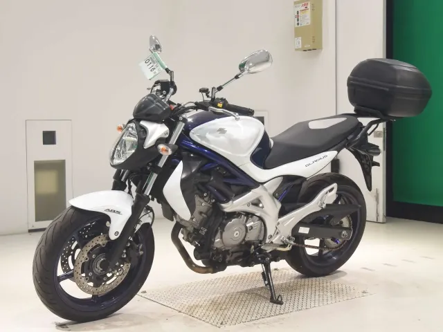 Suzuki Gladius 400 ABS 2010, white | blue, фото 4