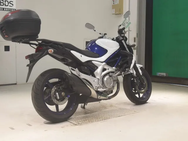 Suzuki Gladius 400 ABS 2010, white | blue, фото 5