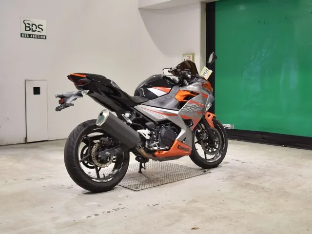 Kawasaki Ninja 400 2018, red | silver, фото 5