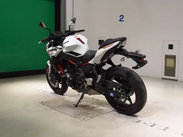 Kawasaki Ninja650A 2022, белый, фото 6