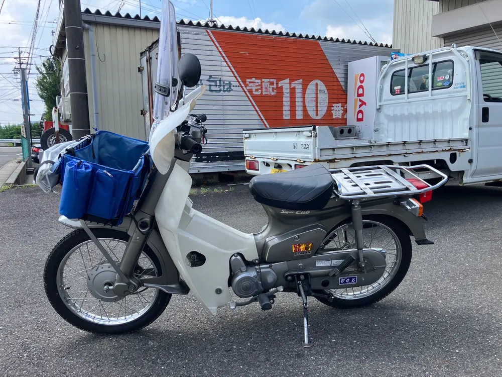 Honda Super Cub, белый, серебристый, фото 2