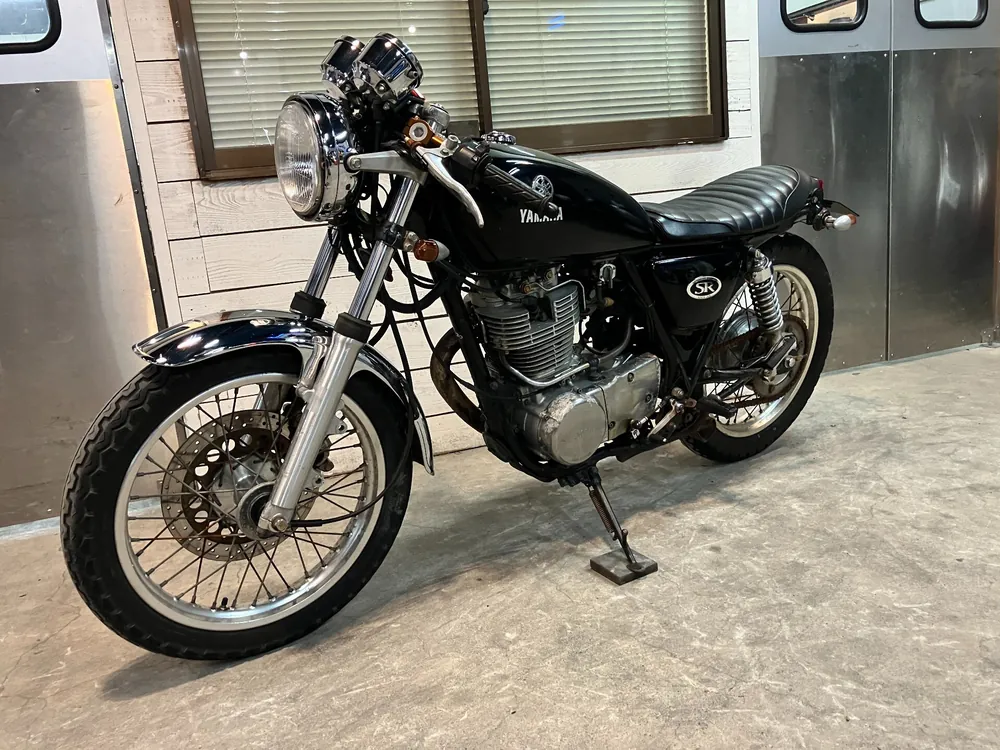 Yamaha SR400 2005, чёрный, фото 8