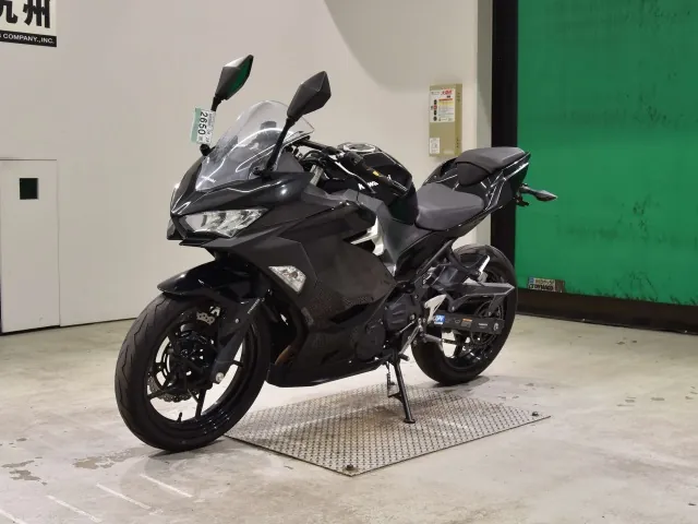 Kawasaki Ninja 400 2021, чёрный, фото 4