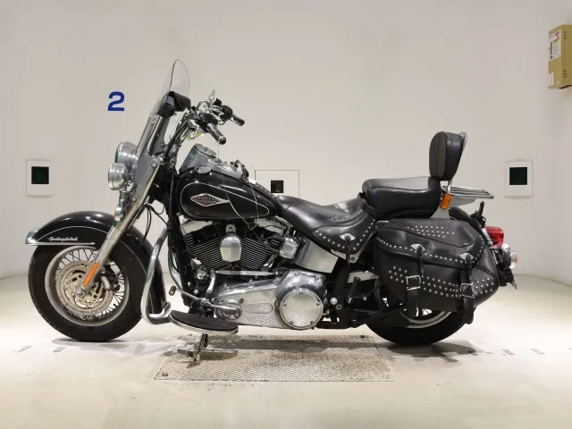 Harley-Davidson FLSTC1580 2015, чёрный, фото 2