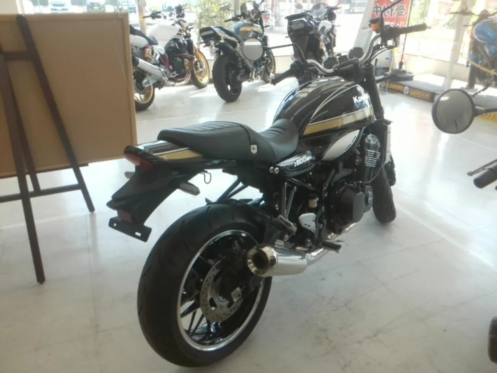 Kawasaki Z900RS 2022, чёрный, фото 2