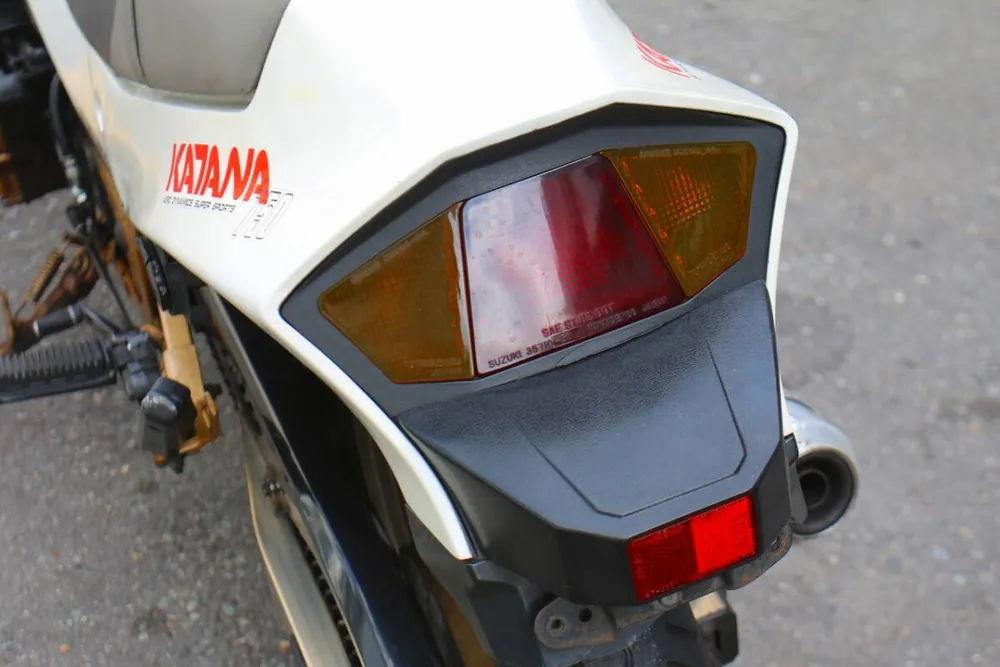 Suzuki GSX750S Katana 1986, фото 2