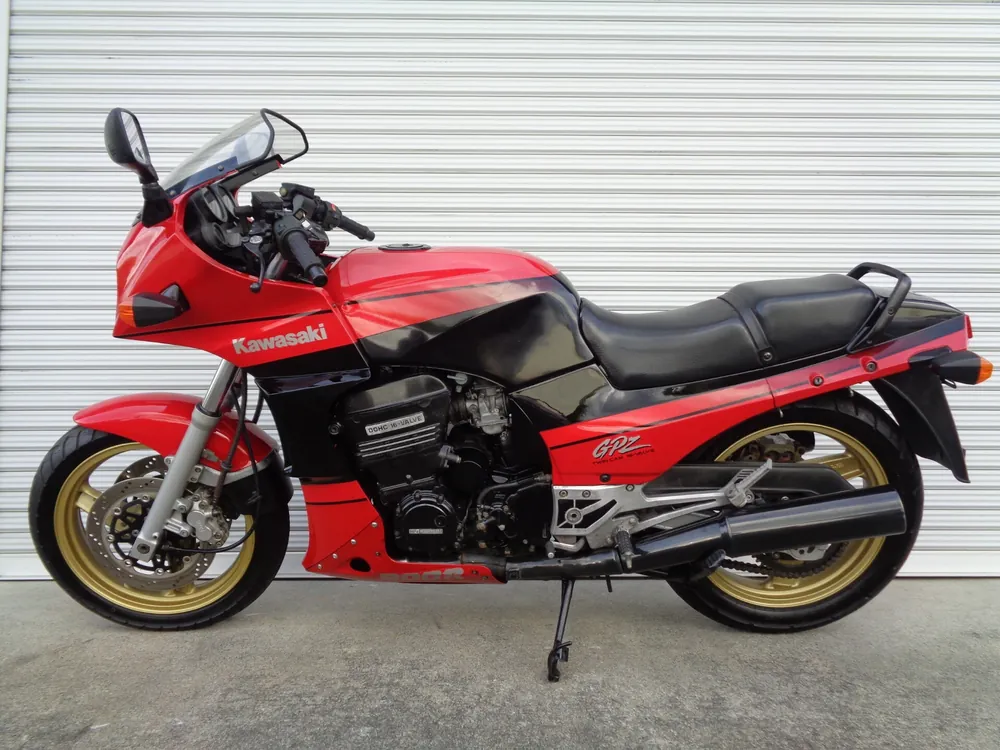 Kawasaki GPZ900R Ninja 1991, black/red, фото 2