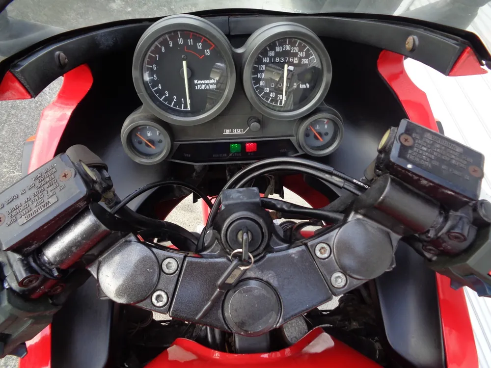 Kawasaki GPZ900R Ninja 1991, black/red, фото 3