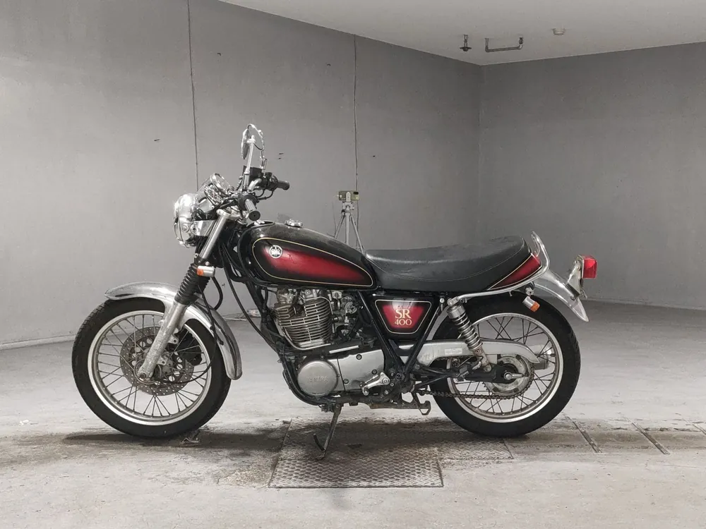 Yamaha SR400 2019, black/red, фото 2