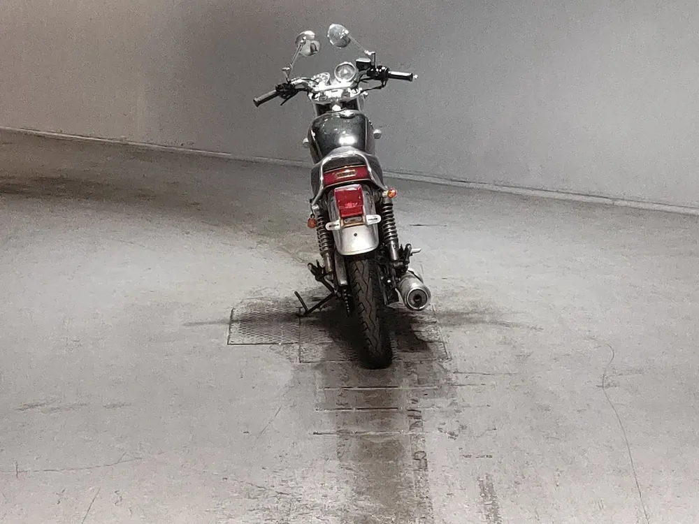 Yamaha SR400 2019, black/red, фото 4