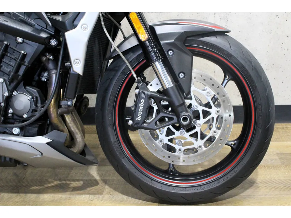 Triumph Street Triple 765 R Low 2020, фото 8