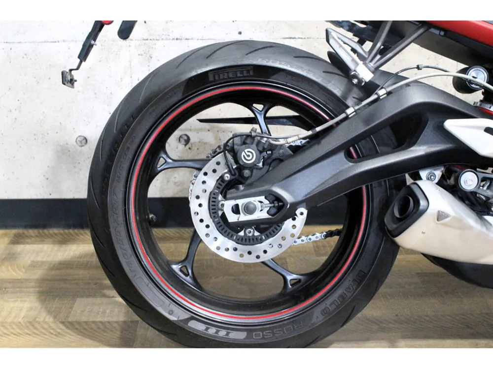 Triumph Street Triple 765 R Low 2020, фото 6