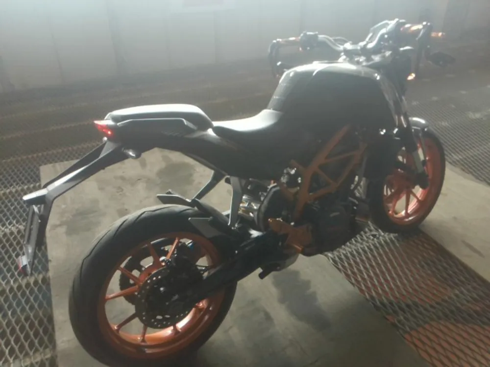 KTM 390 Duke 2016, чёрный, фото 5
