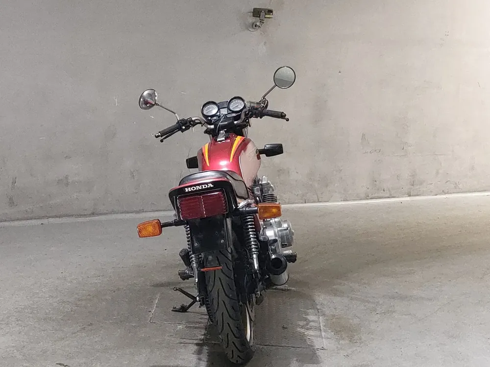 Honda CB750FB 2026, красный, фото 4