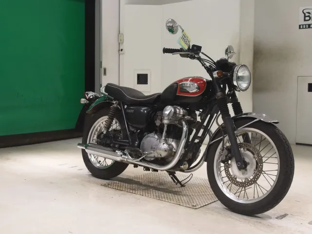 Kawasaki W400 2010, красный, чёрный, фото 3