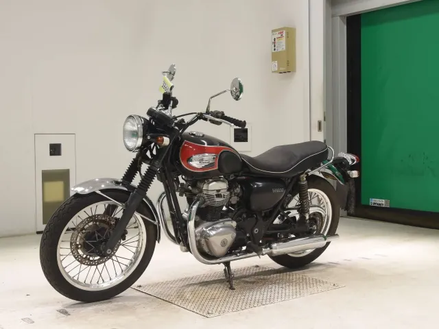 Kawasaki W400 2010, красный, чёрный, фото 4