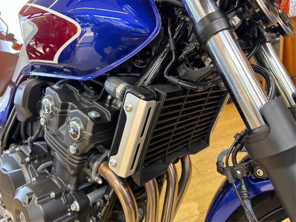 Honda CB400SB 2022, белый, синий, фото 6
