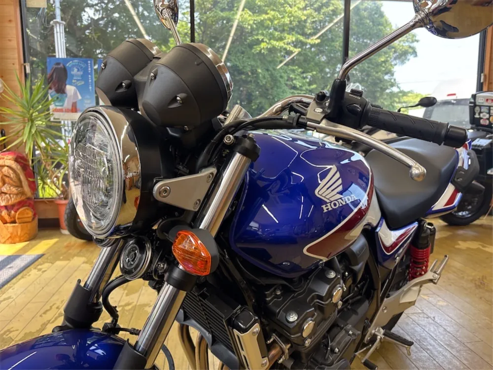 Honda CB400SB 2022, белый, синий, фото 7