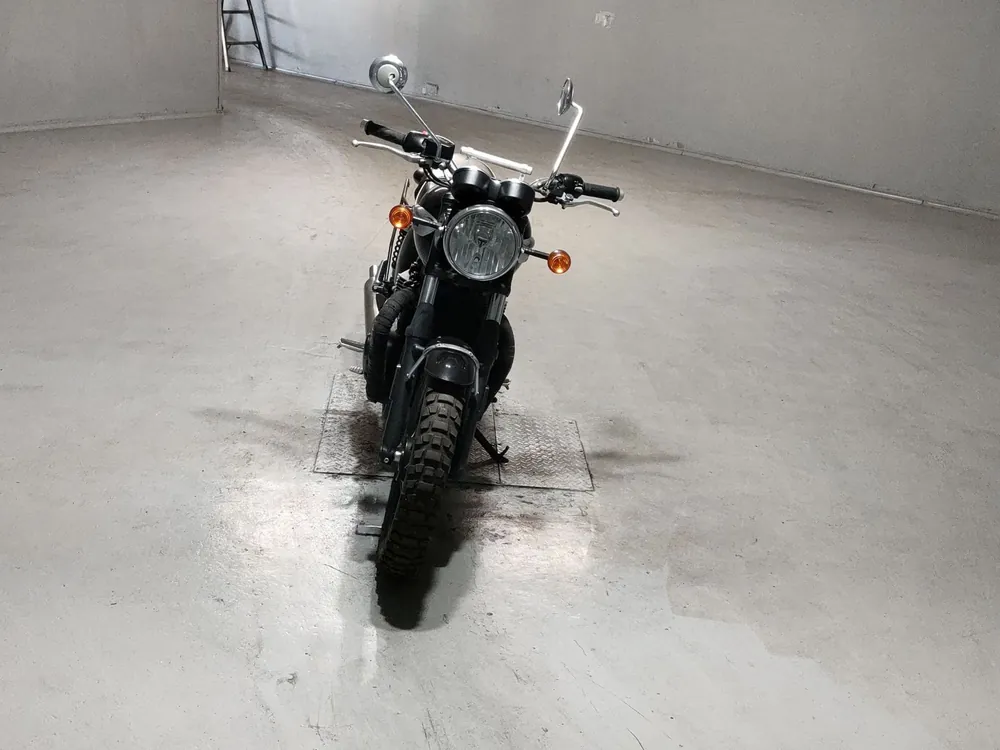 Triumph Bonneville T100 2021, чёрный, фото 3