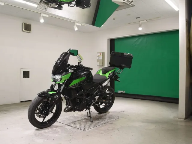 Kawasaki Ninja 400 2022, чёрный, зелёный, фото 4