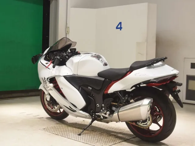 Suzuki Hayabusa 2023, white | red, фото 6