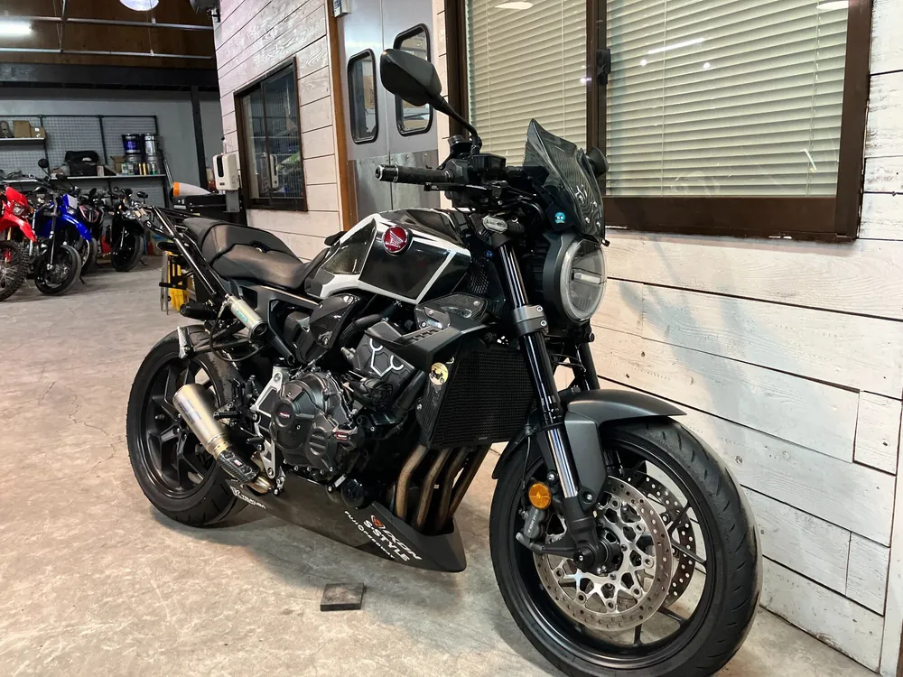 Honda CB1000R 2021, белый, фото 7